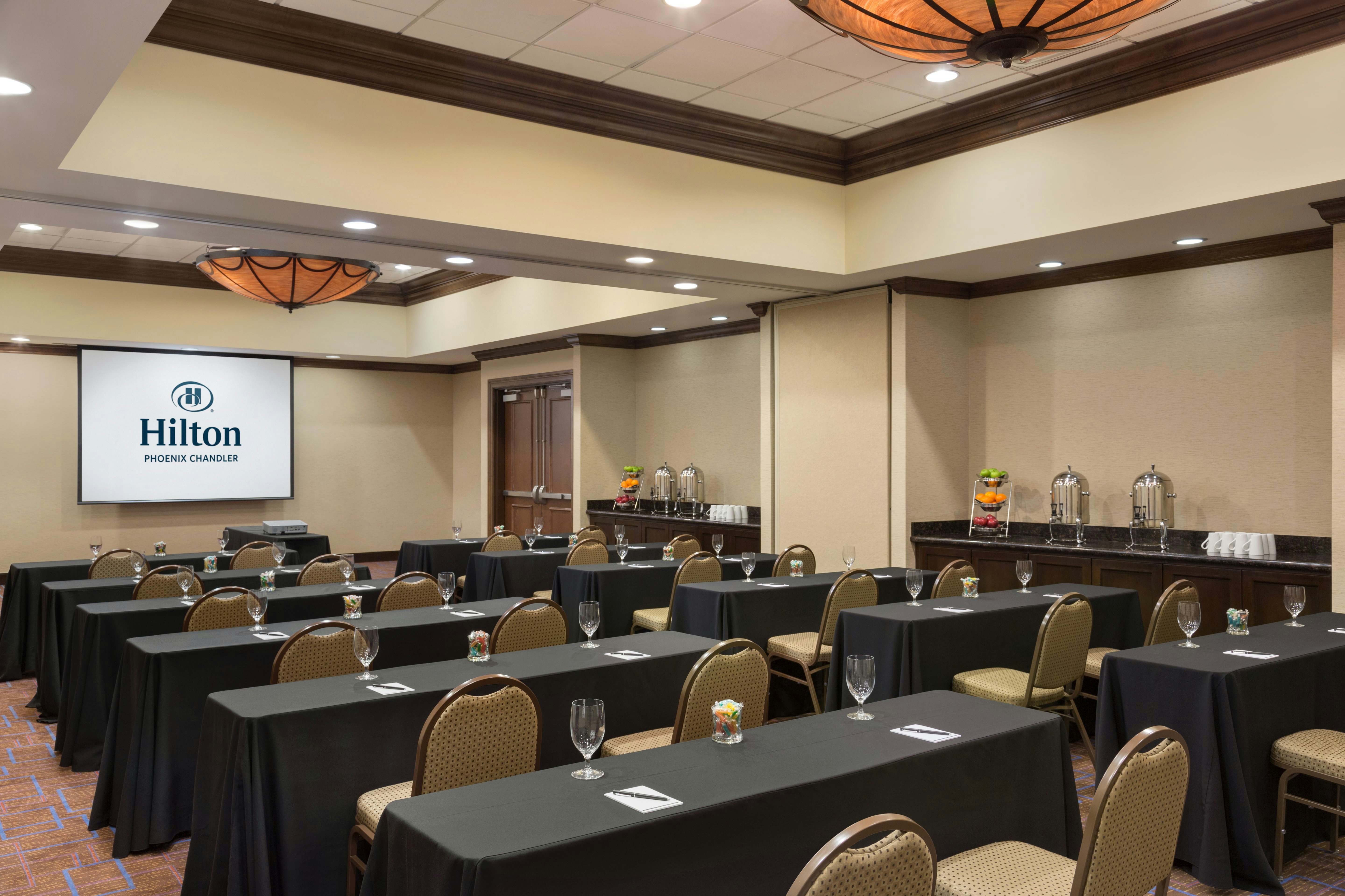 Hilton Phoenix Chandler 64/82