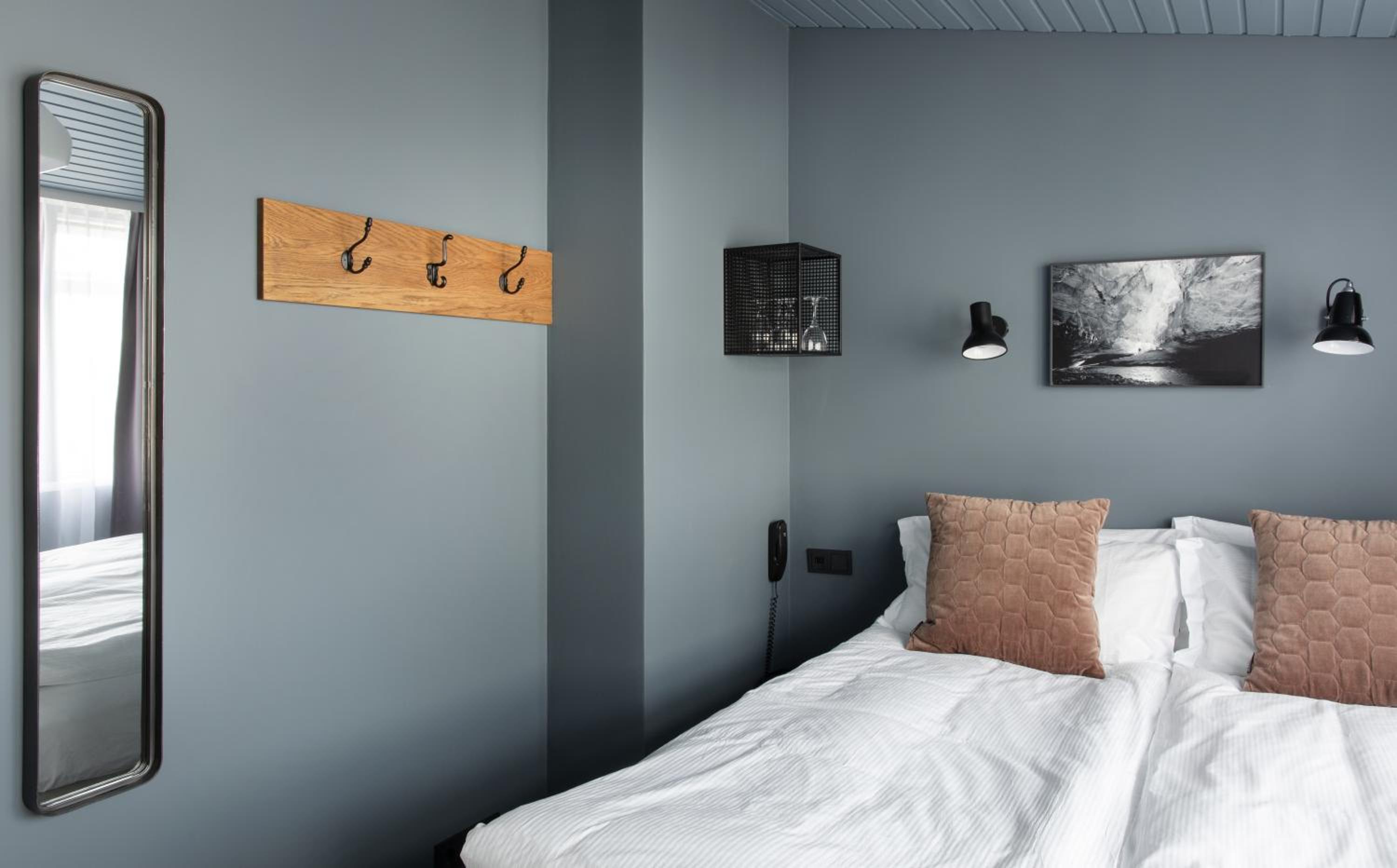 غرفة بسرير مزدوج أو سريرين منفصلين، Hotel Odinsve 4/10