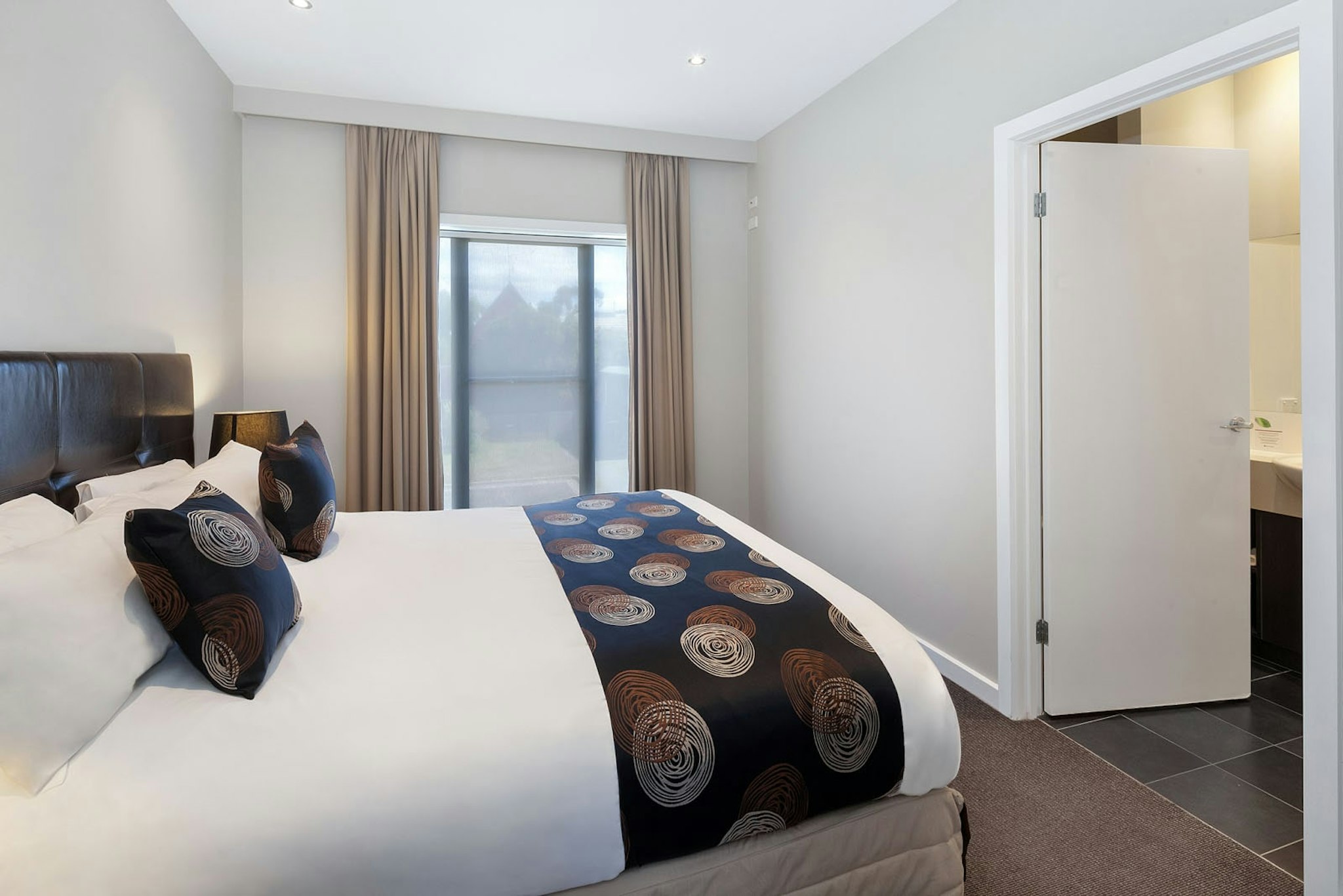 Ballarat Suites 8/21