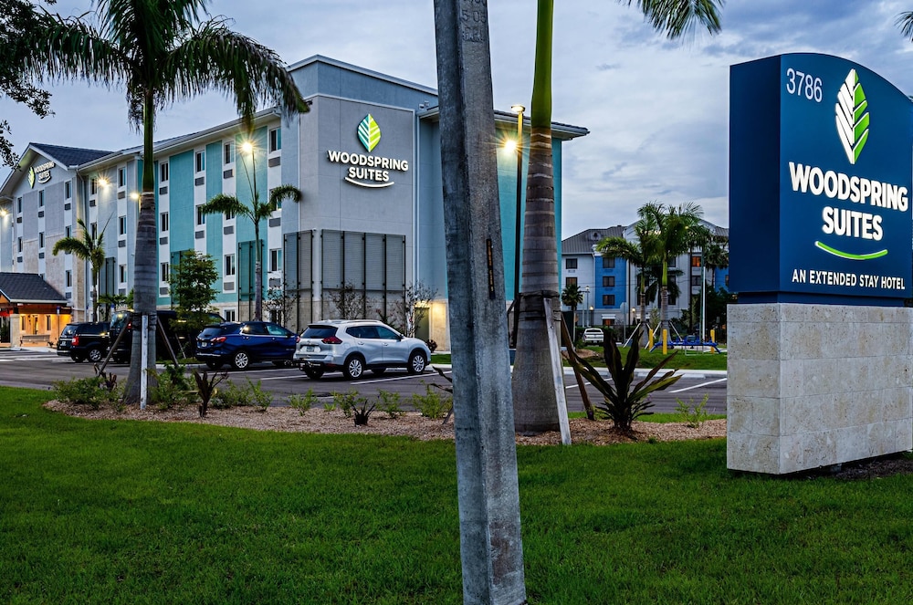 Woodspring Suites Naples 47/53