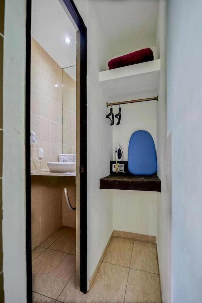 First Inn Hotel and Business 45/46