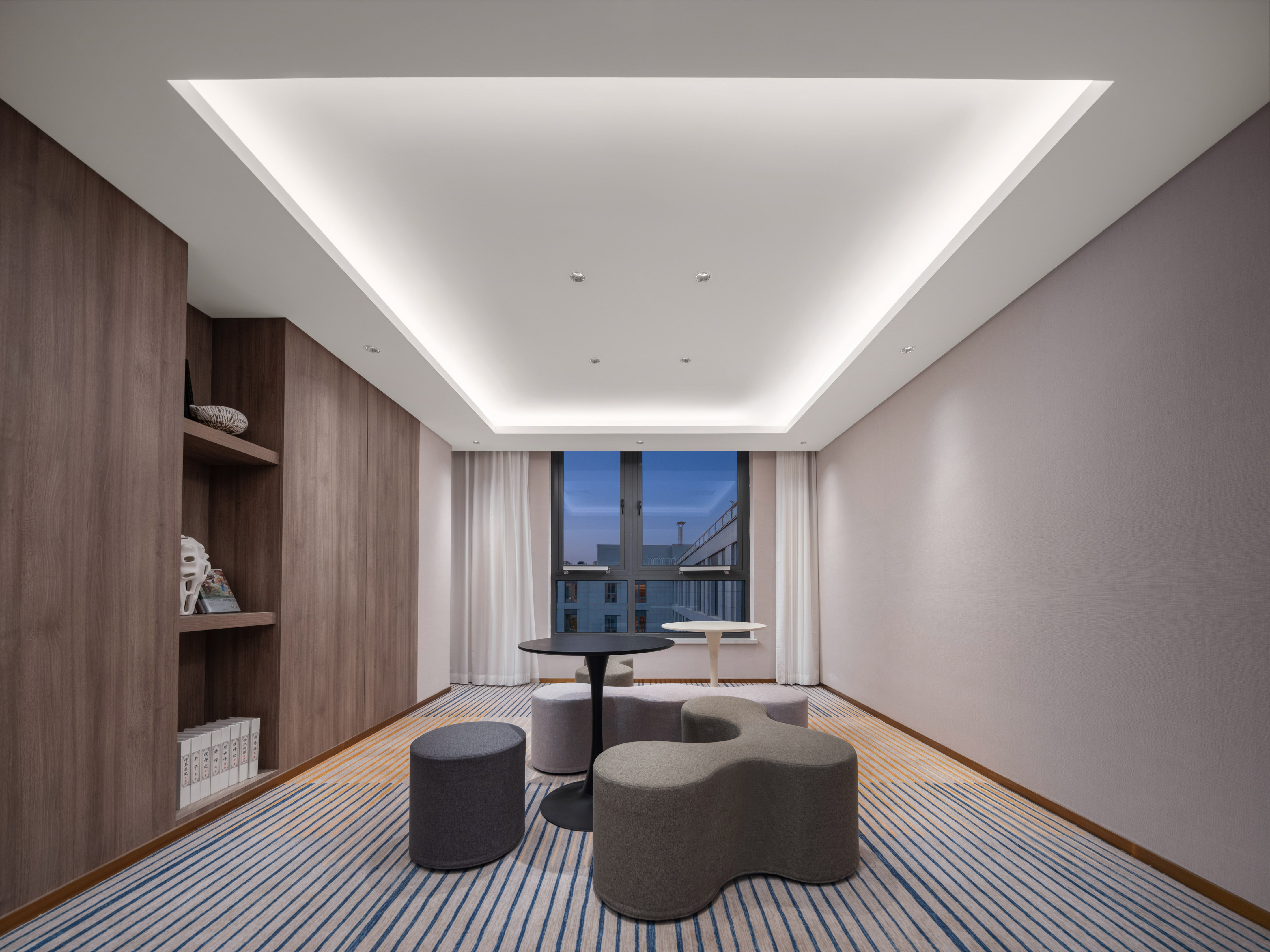 Holiday Inn Express Beijing Zhongguancun Tech Park 32/49
