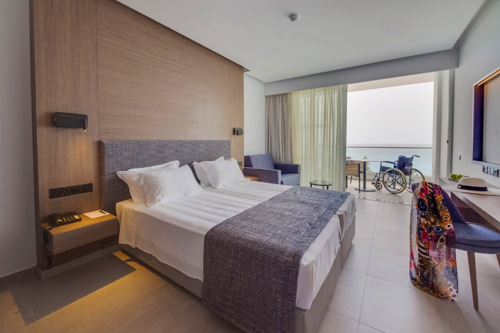 Elite, Suite, Lateral Side Sea View, Accessible