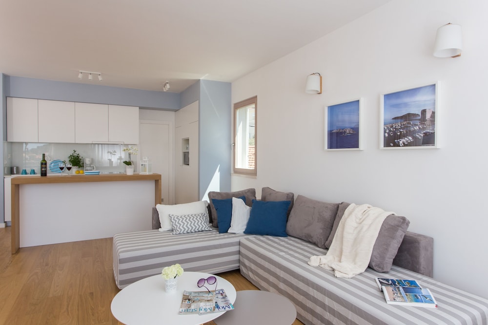 Apartments Villa Karmen 36/50