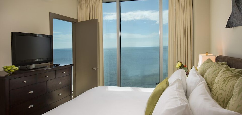South Beach Hotel Suites 11/28