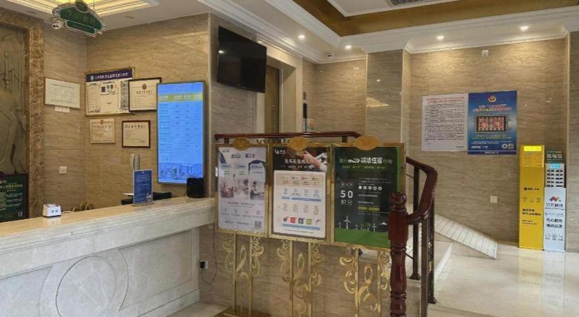 Vienna hotel (Huidong and run pedestrian street) 13/55