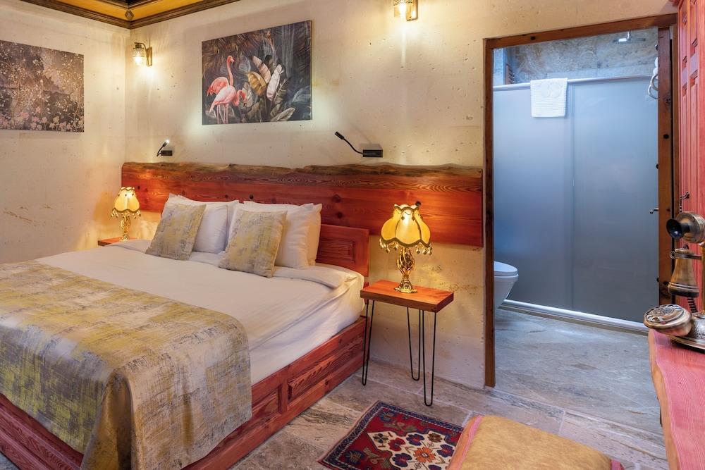 Acer Cave Hotel 13/67