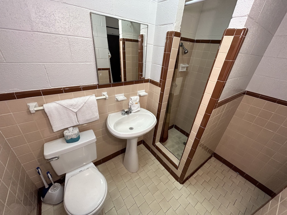 Thunderbird Resort & Event Center 79/80