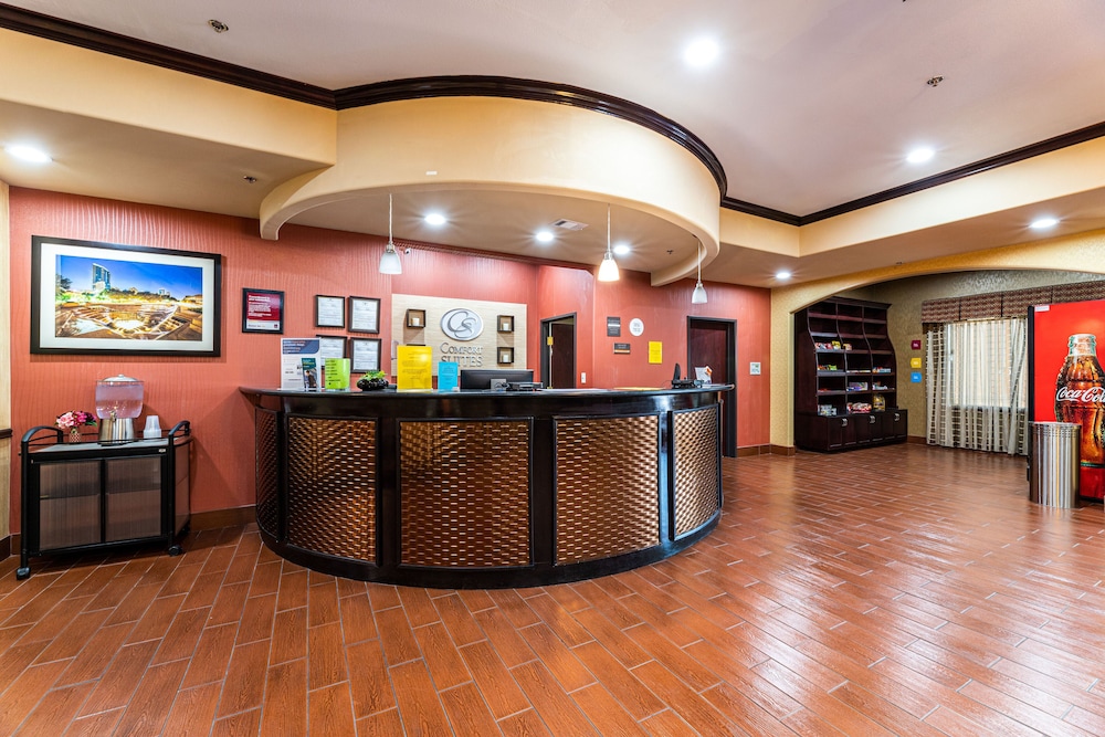 Comfort Suites At Lake Worth 7/47