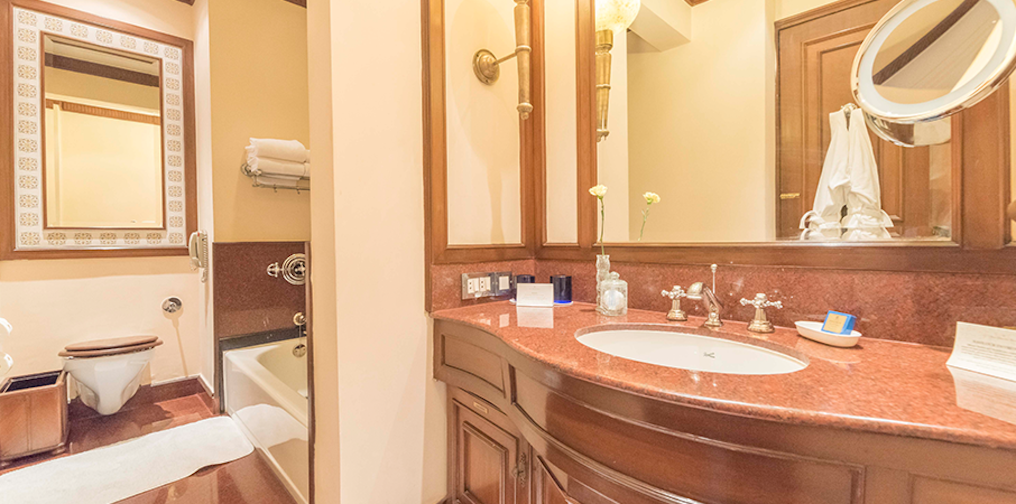 THE OBEROI GRAND 74/81