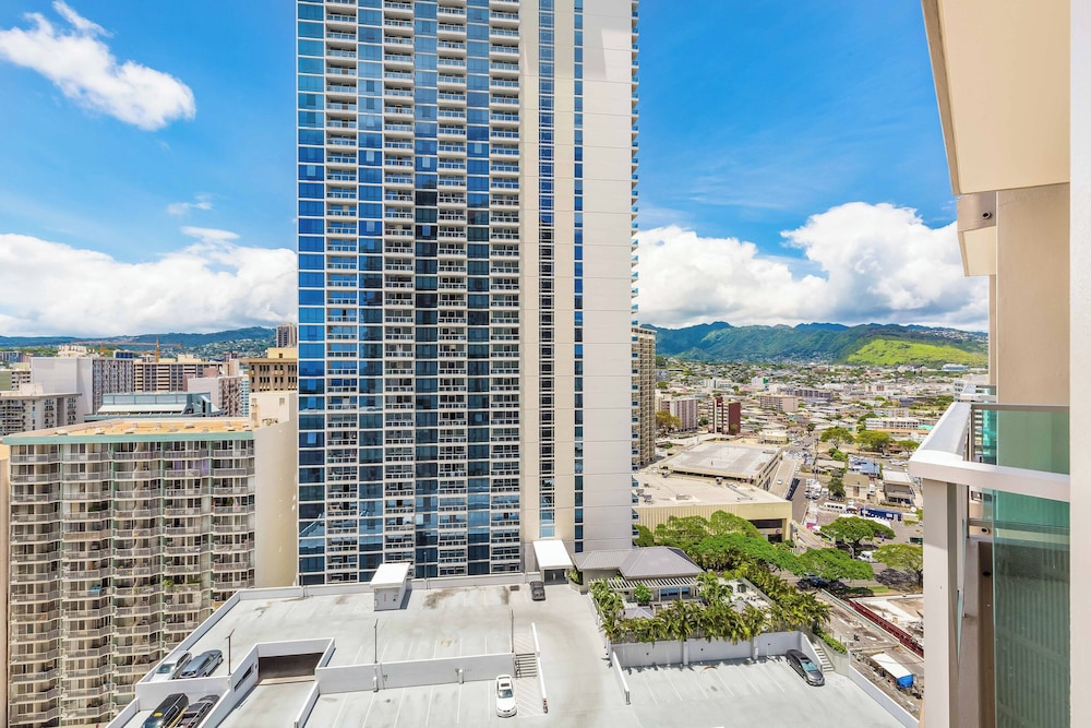 Castle at Ala Moana Hotel 59/59
