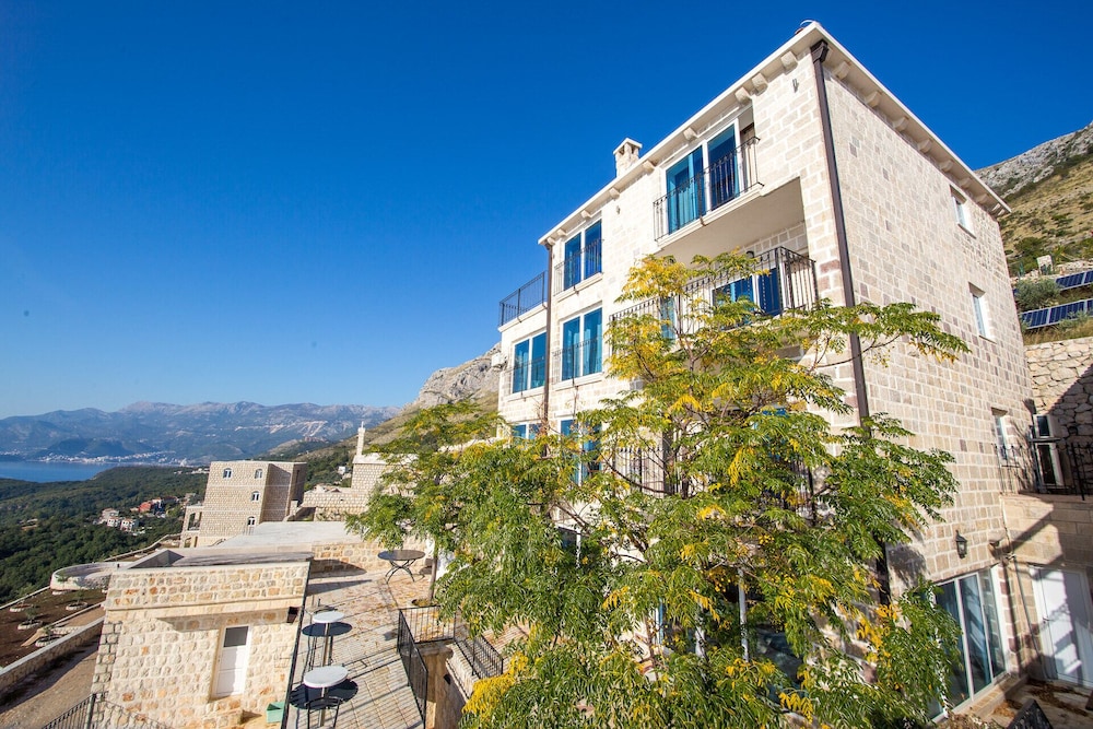 Castello degli Aranci Eco Resort 10/61