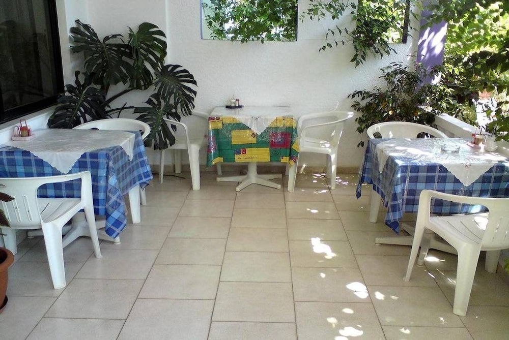 Rosmari Hotel 46/55