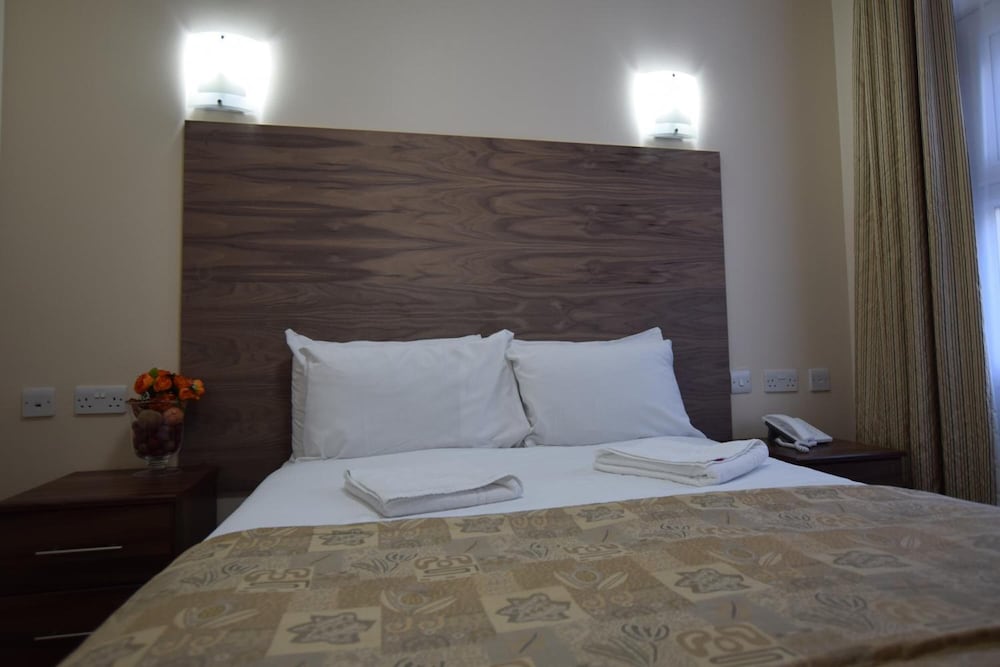 Lucky 8 Hotel 43/64