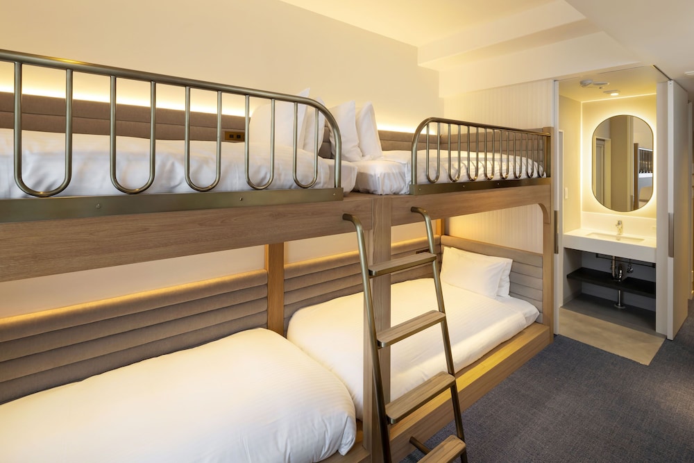 Hotel Commento Yokohama Kannai 9/25