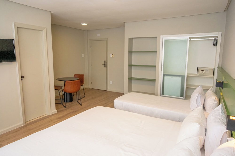 PLUS, STANDARD, TRIPLE, 1 DOUBLE AND 1 SINGLE BED