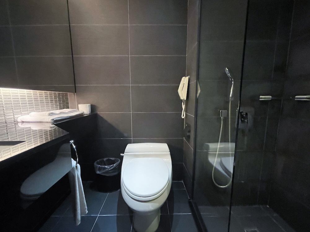 Guide Hotel Kaoshiung Liuhe 53/54