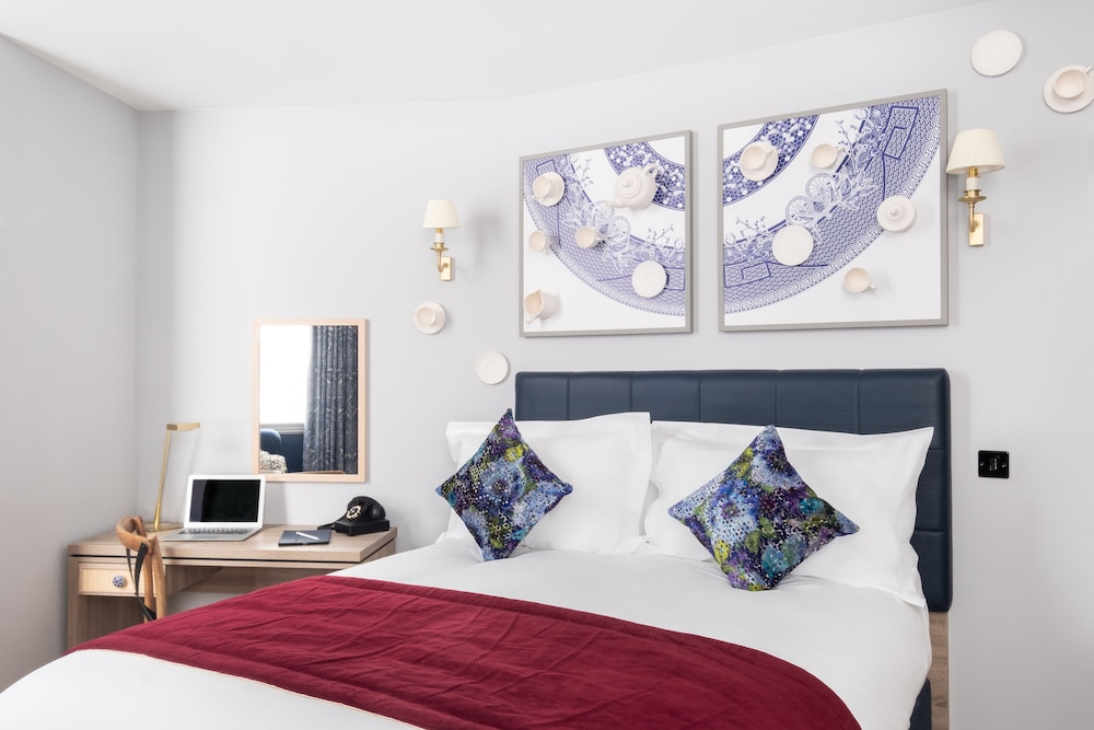 PREMIUM, KING BED