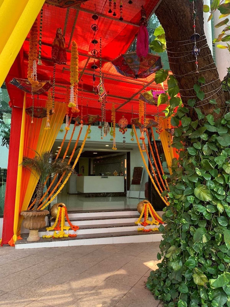 THE SILVERADOR RESORT CLUB 3/24