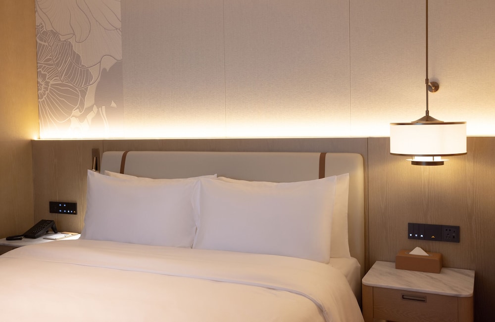 Foshan Xinghai Royal Hotel 7/11