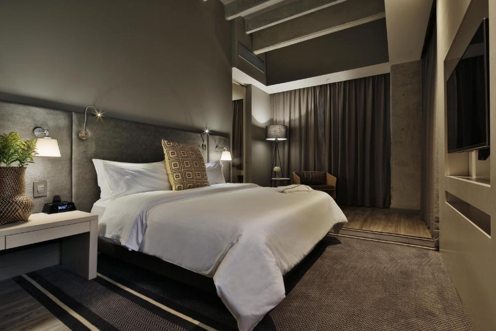 STANDARD, KING BED