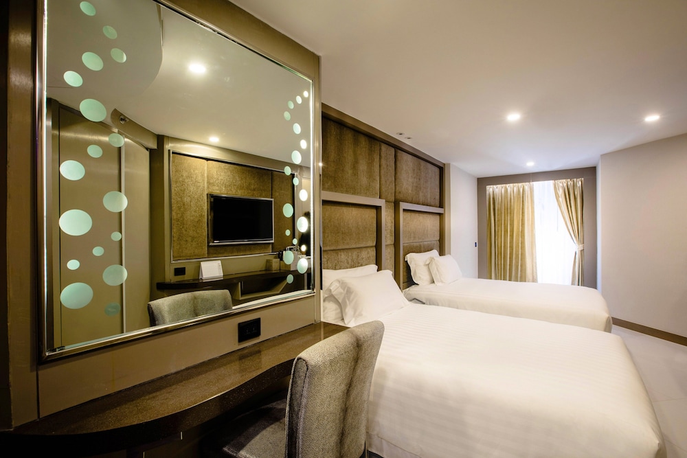 Azure Hotel Pattaya 12/32