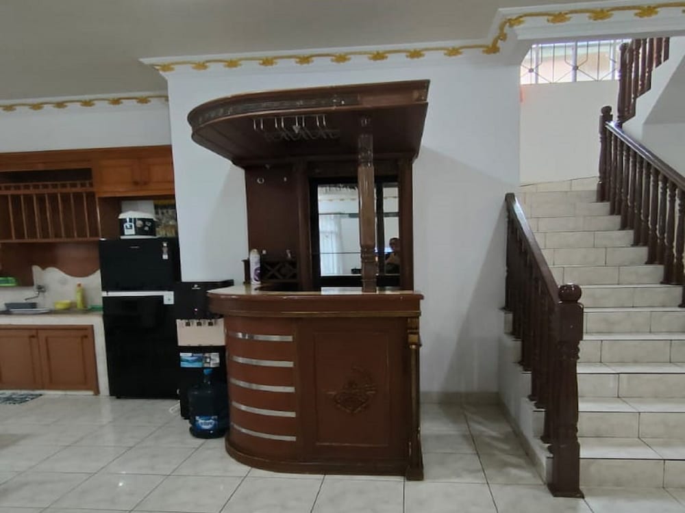 Villa Kota Bunga Anyelir 7/51