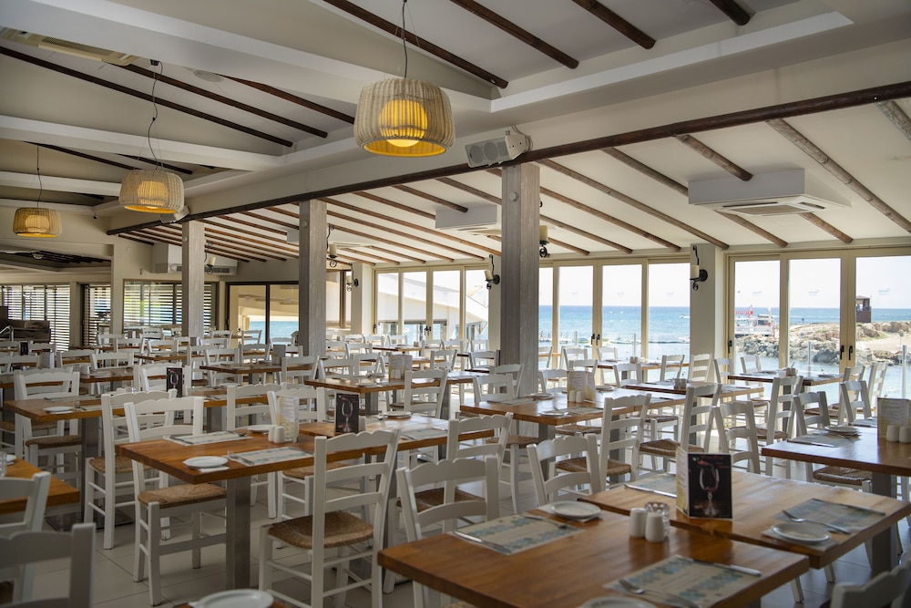 Pernera Beach Hotel 59/72