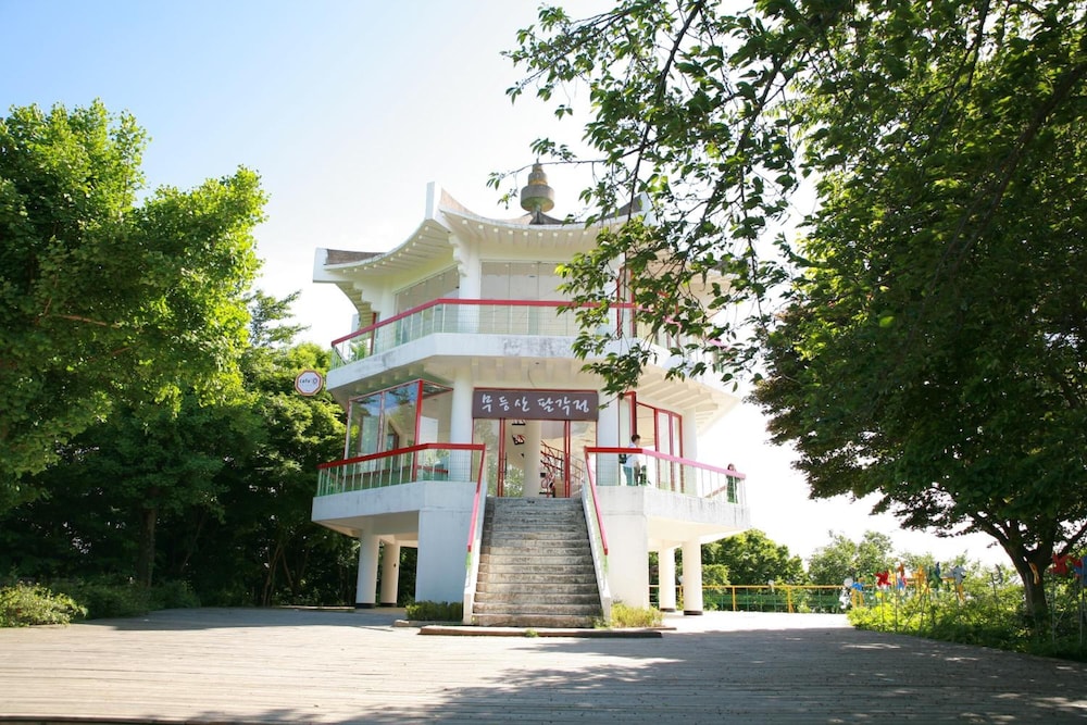 Mudeung Park Resort & Hotel 3/43