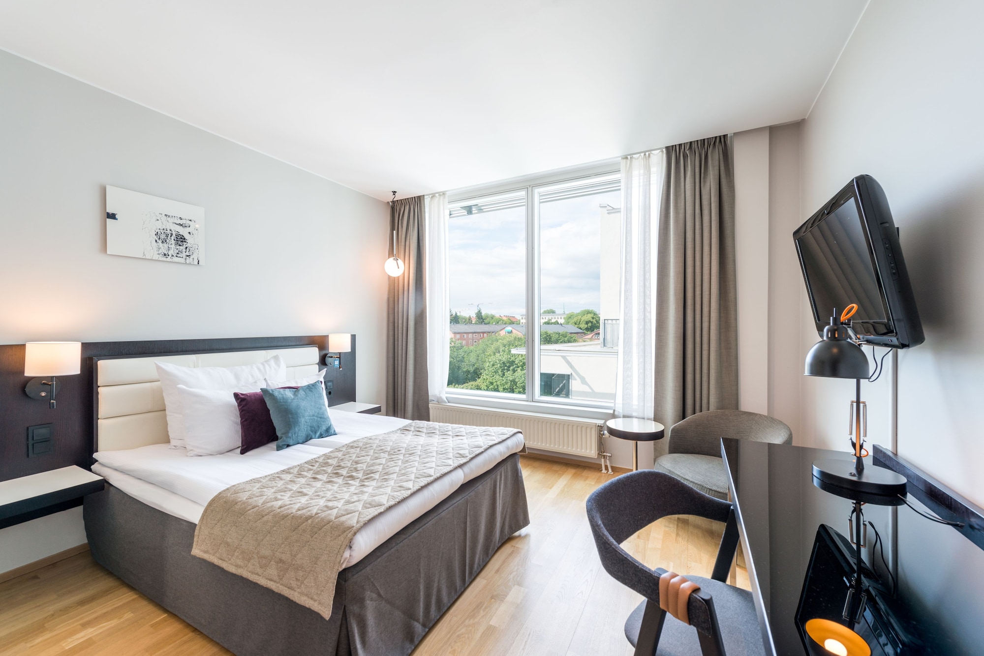 SUPERIOR, TWIN BEDS