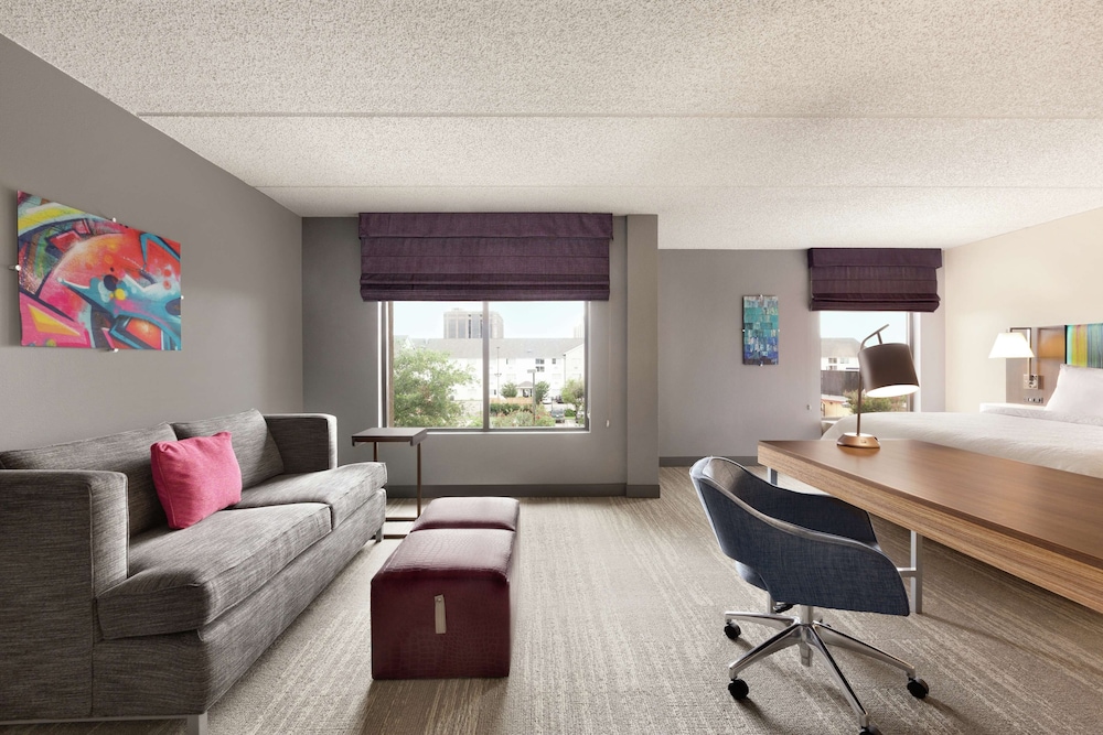 Hampton Inn Houston-Brookhollow 39/59