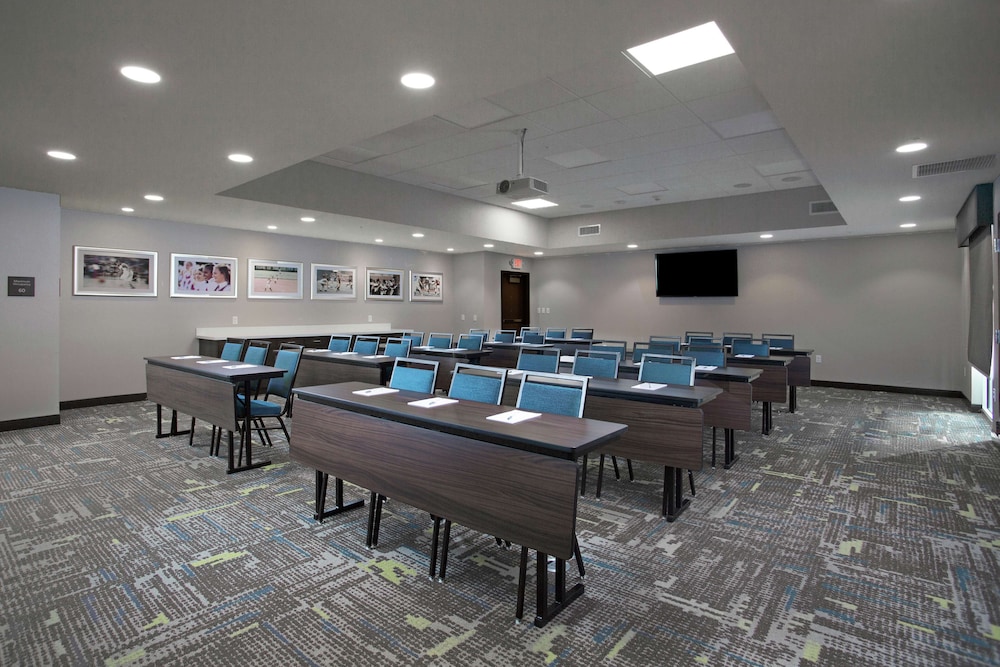 Hampton Inn Suites Kutztown Pa 42/46