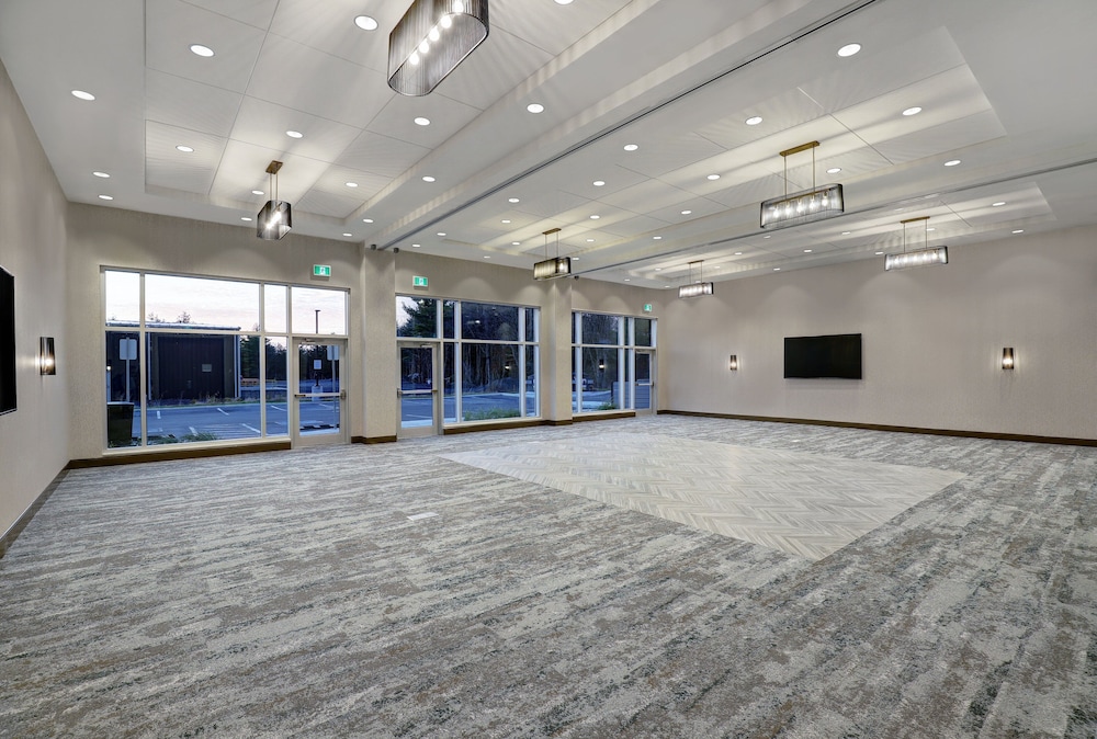 Holiday Inn Express Kingston West 13/60