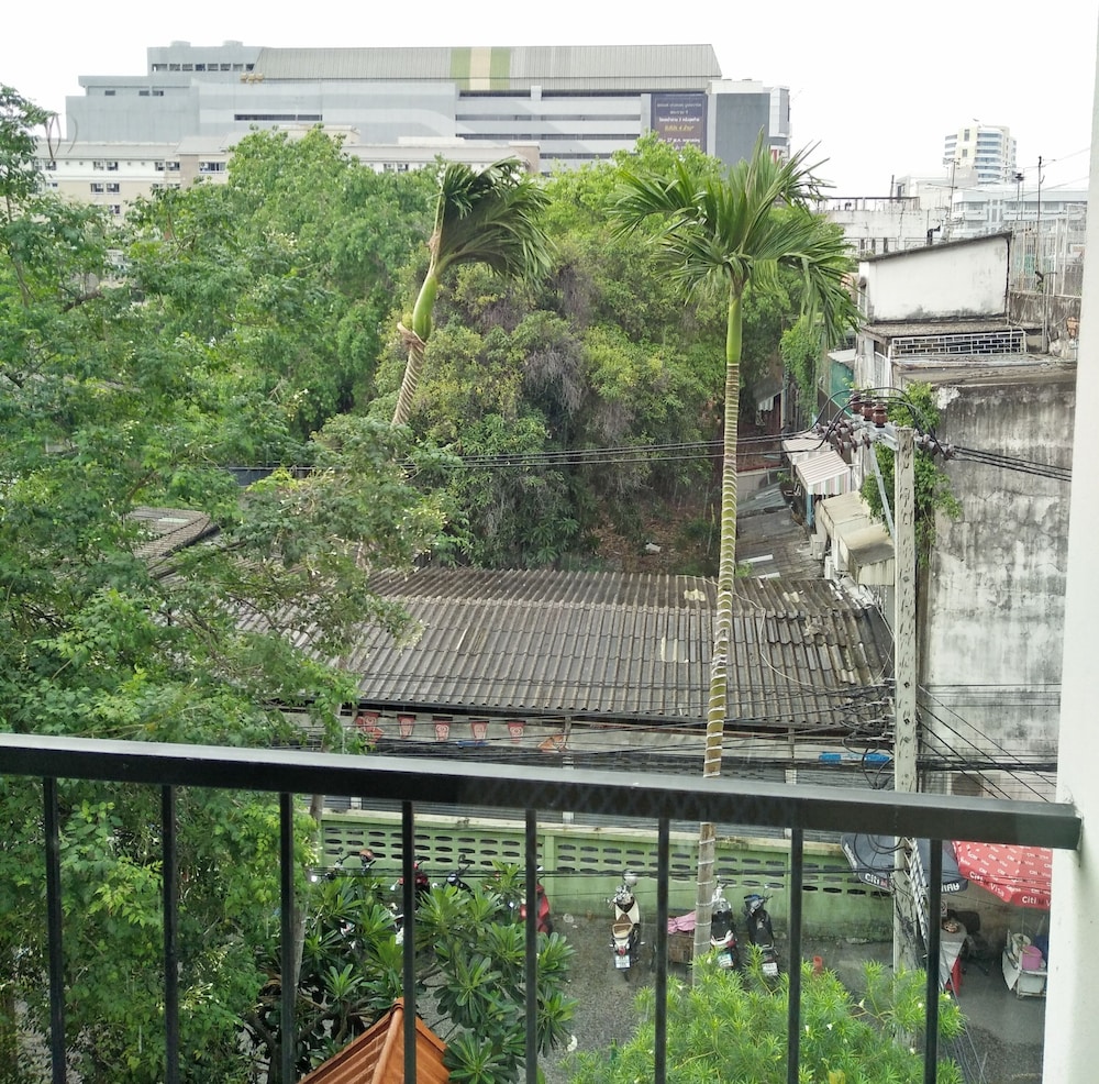 Jl Bangkok 6/49