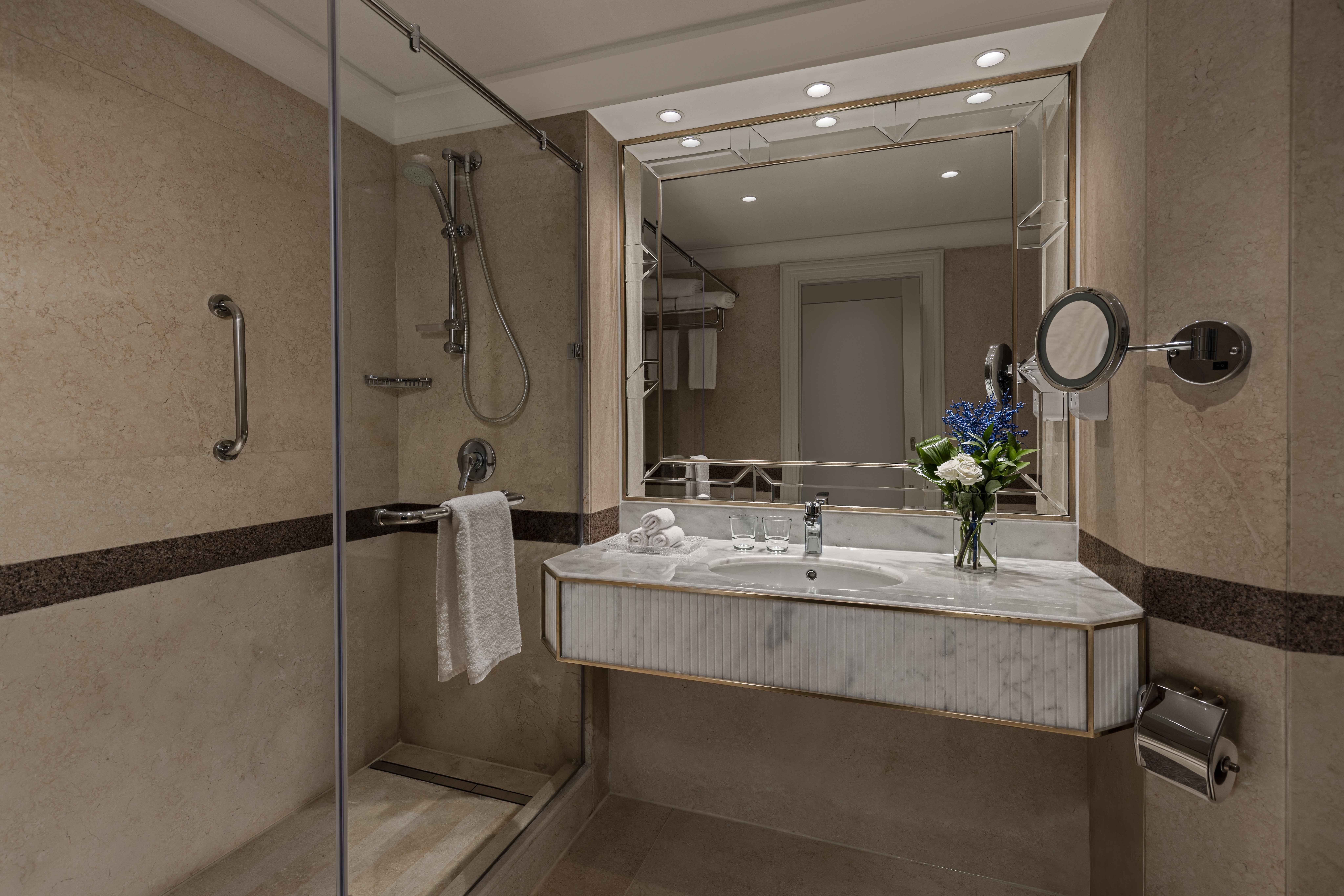 جناح بسرير كينج، Intercontinental Citystars Cairo 2/2
