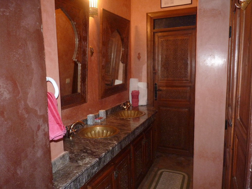 JASMINE, SUITE