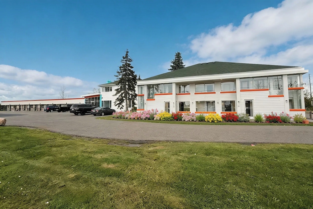 Howard Johnson by Wyndham Brampton 40/41