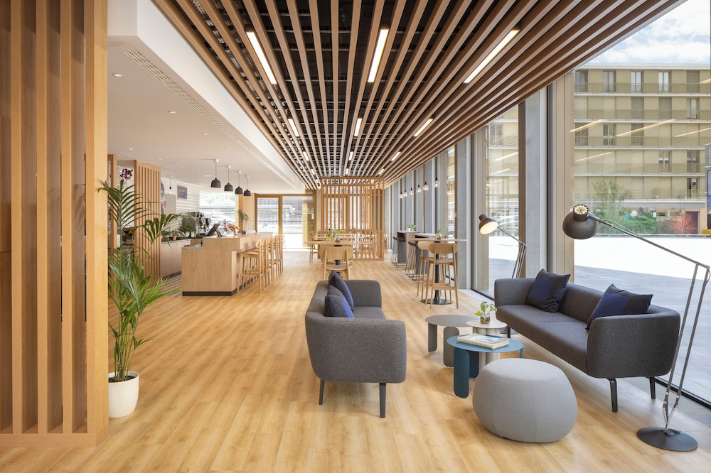 Holiday Inn Express and Suites Sion By IHG 28/50