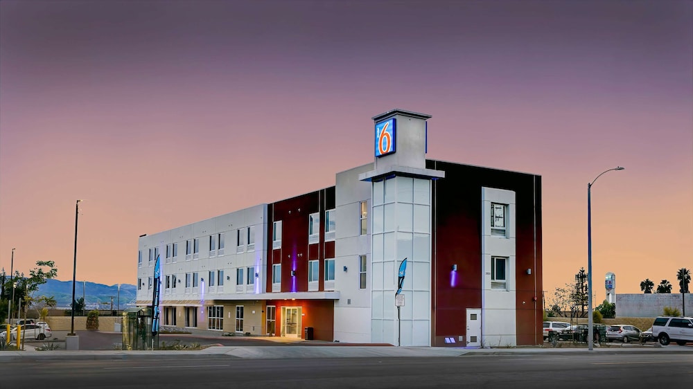 Motel6 Highland, CA – San Bernardino – East in SAN BERNARDINO - CA