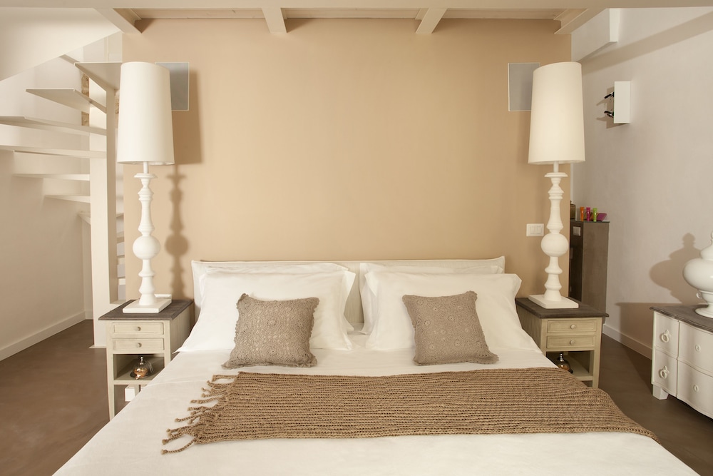 Junior Suite, 1 Double and 1 Single Bed
