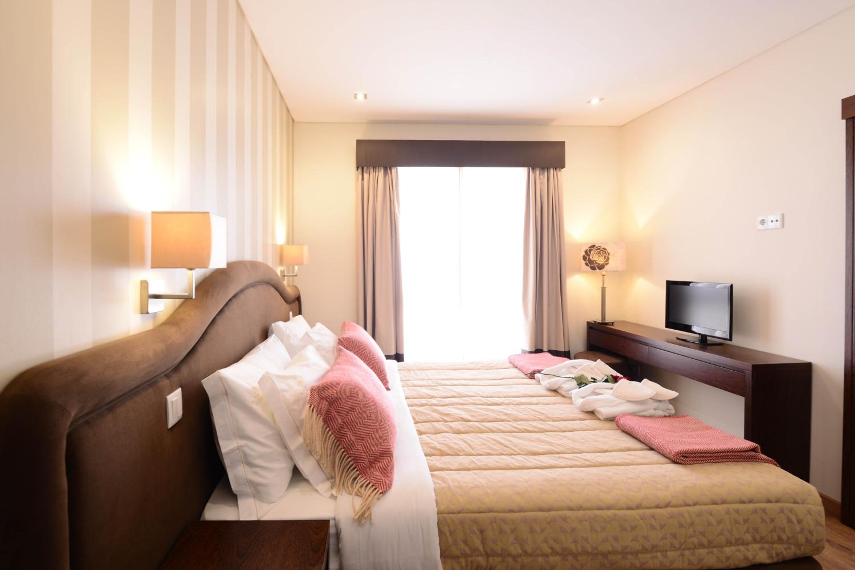 جناح ديلوكس، Hotel Dom Nuno 4/9