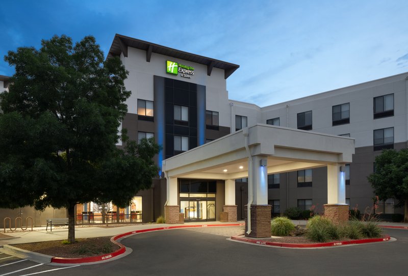 Holiday Inn Express Hotel and Suites Albuquerque Historic Old Town 5/73