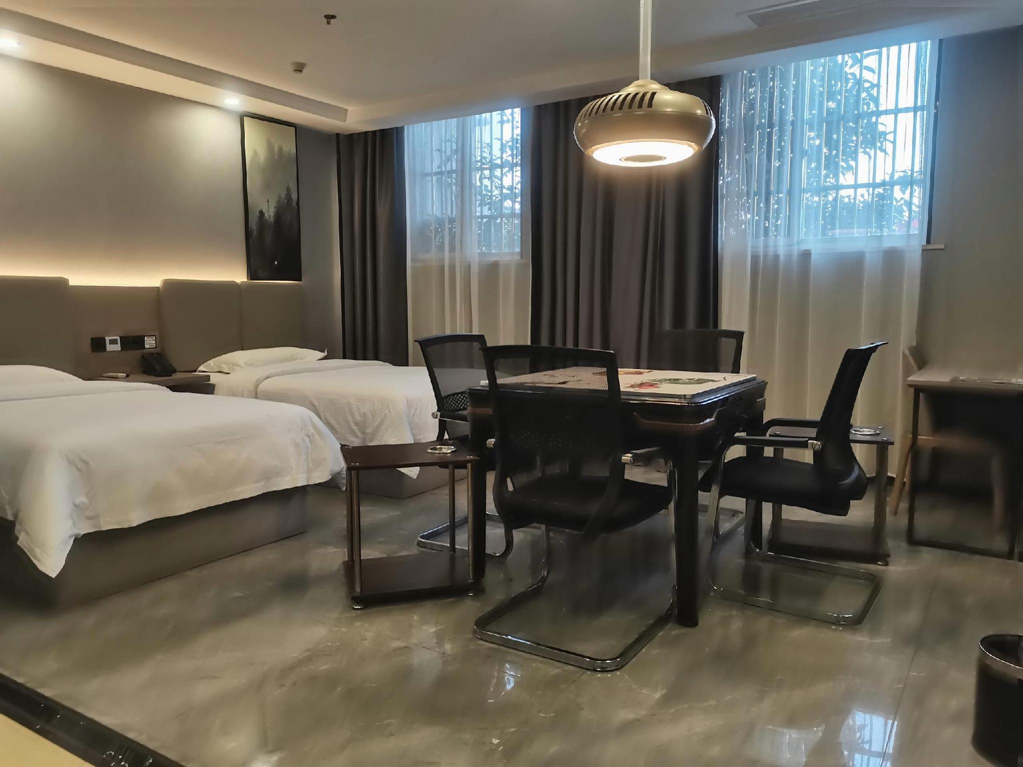 Deluxe, Suite