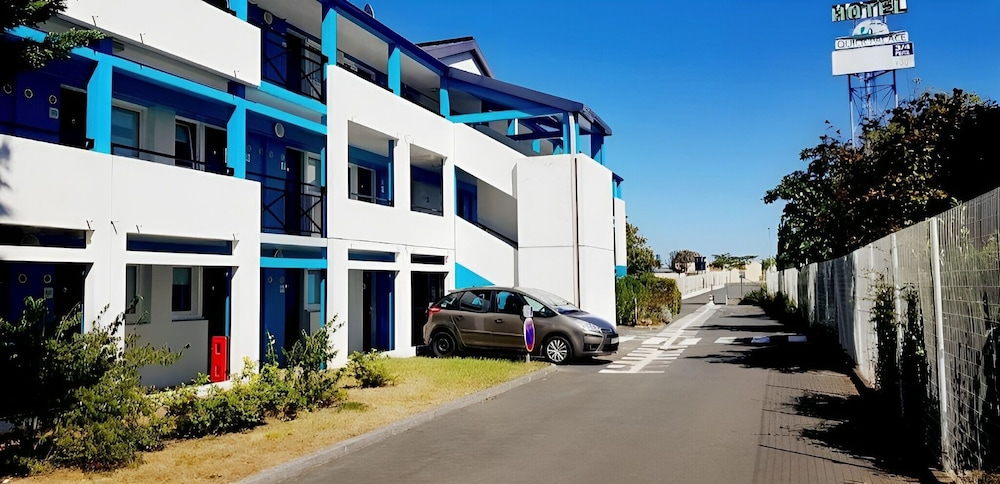 B B Hotel Poitiers 2 36/44