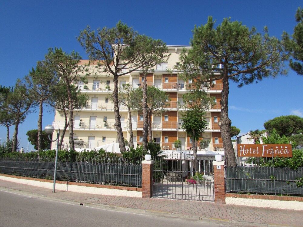 Franca Hotel 41/50