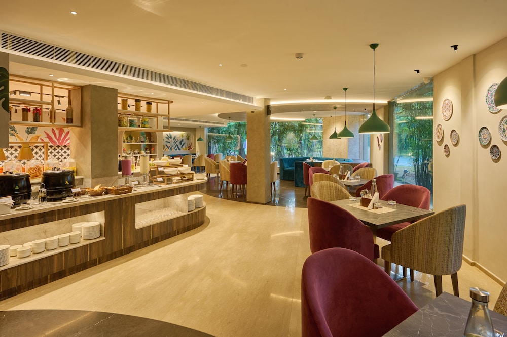 FLORA AIRPORT HOTEL 35/50