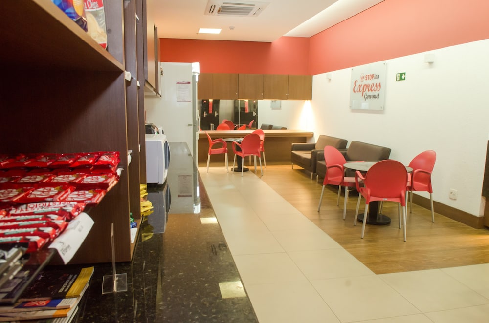 Stop Inn Antonio Carlos 24/38