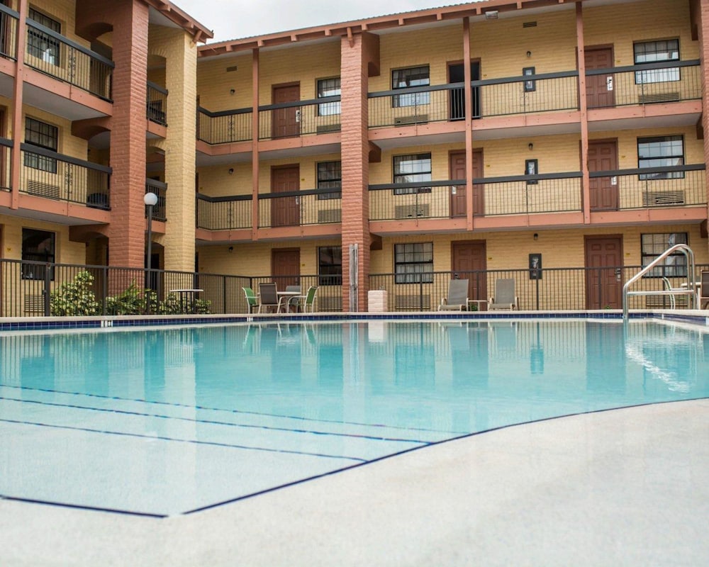 Rodeway Inn Near Ybor City - Casino photo1