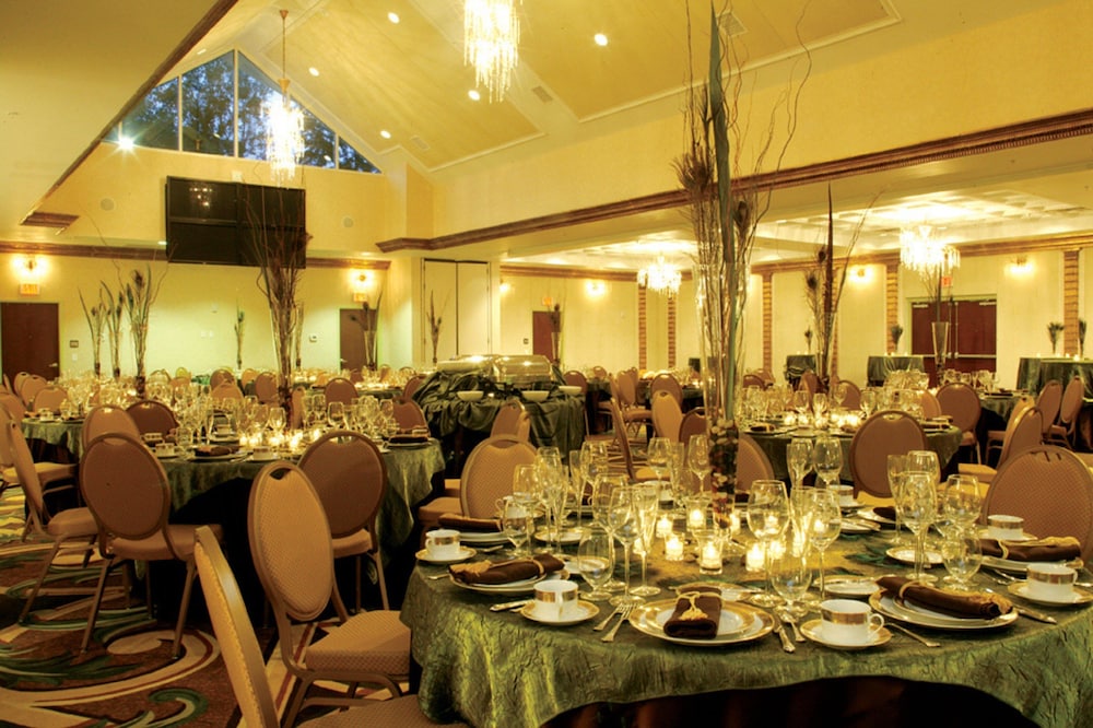 Holiday Inn Hotel And Suites Ocala Conference Center 47/71