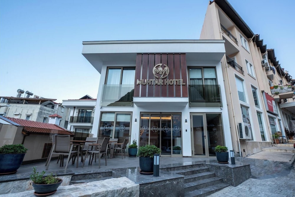 Muhtar Hotel 3/49